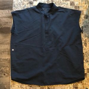 Figs dark harbor Rafaela scrub top